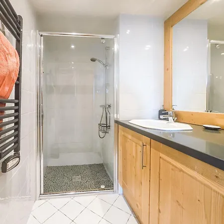 3 Pieces Avec Terrasse, Au Pied, 6 Pers, Couvert, Centre St Martin De Belleville A 5 Min - Fr-1-452-371 Apartment *